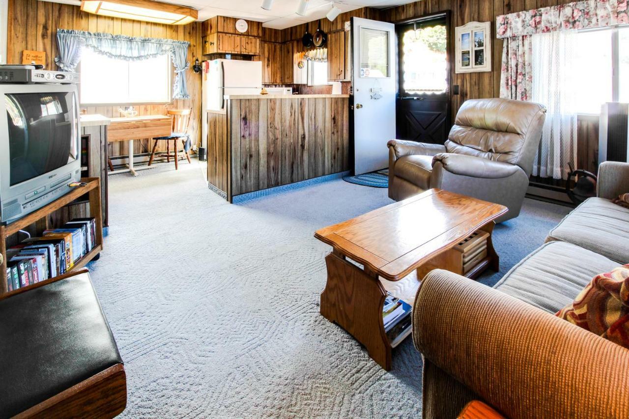 Scenic Bay Float Home Hideaway Athol エクステリア 写真