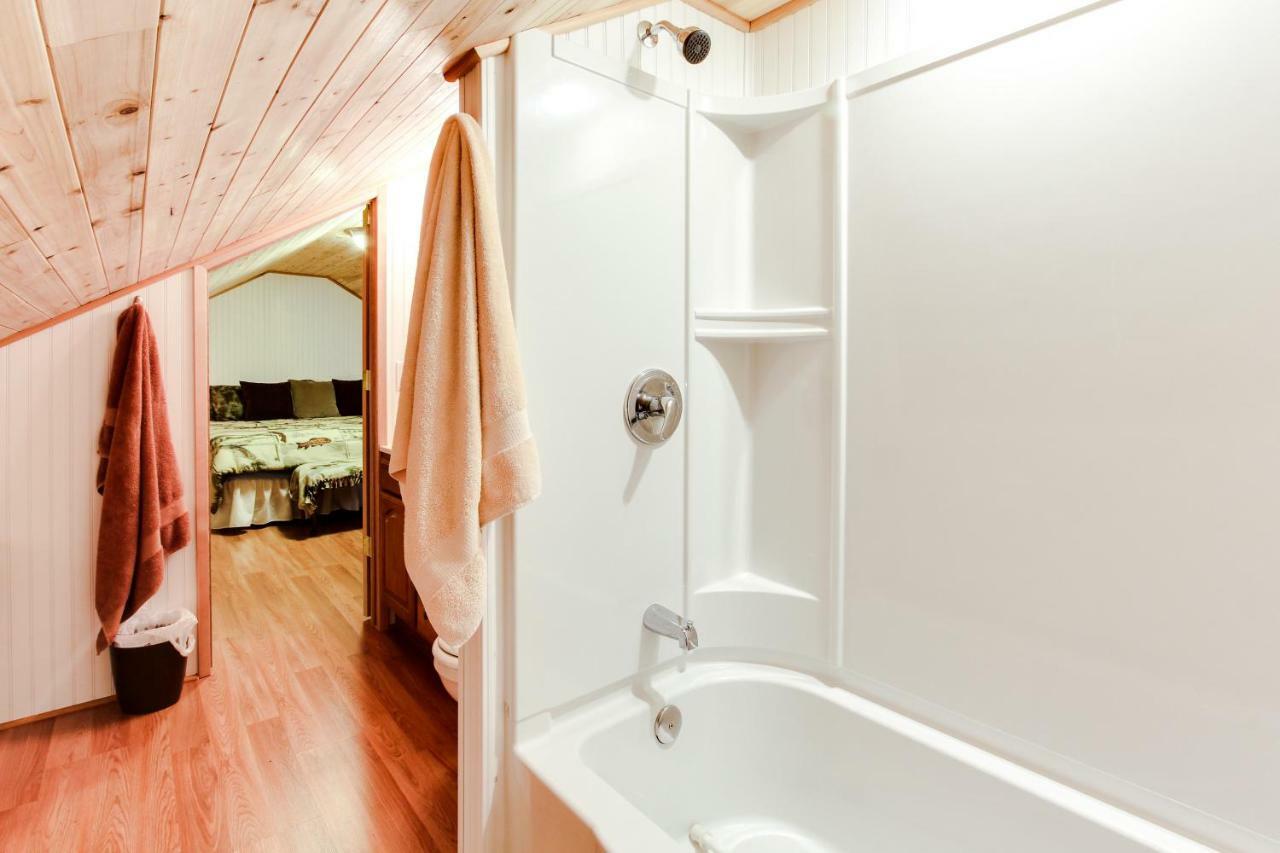 Scenic Bay Float Home Hideaway Athol エクステリア 写真